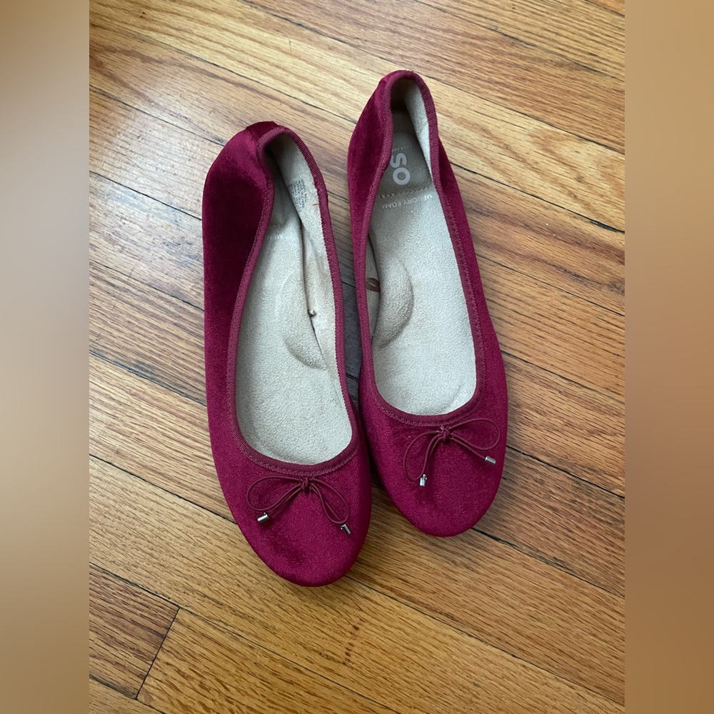 Red Ballet Flats with Bow Detail